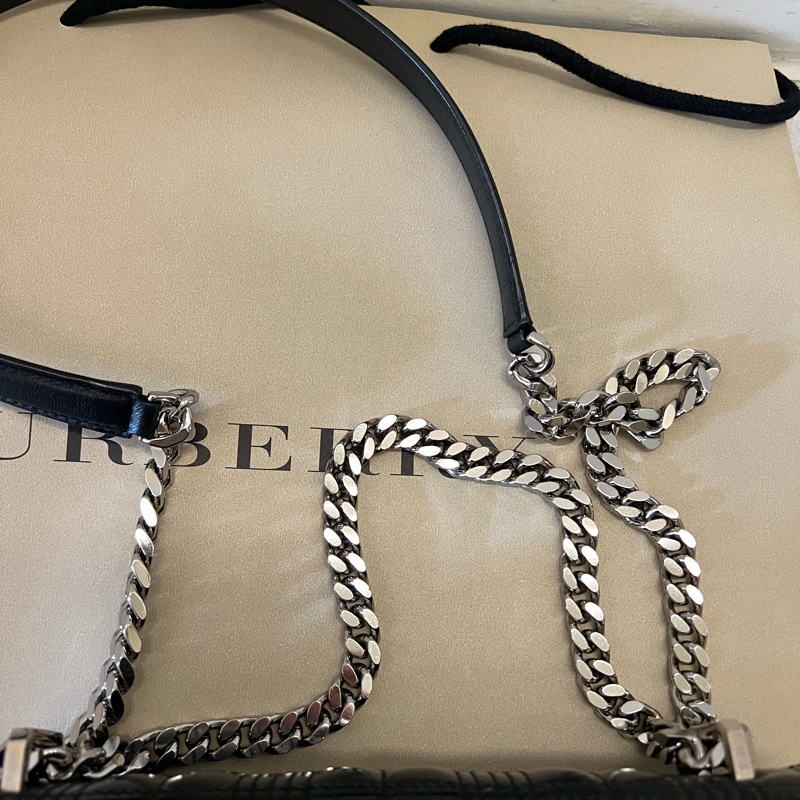 Burberry 小款Horseferry 印花絎縫Lola 包銀鏈斜背包-14