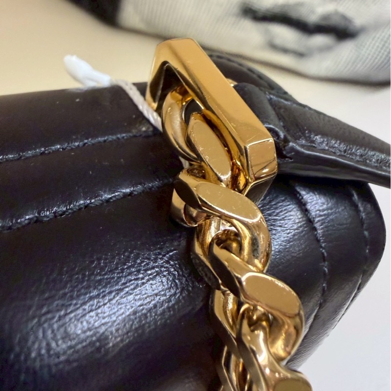 BURBERRY 黑色TB金標Lola包-11