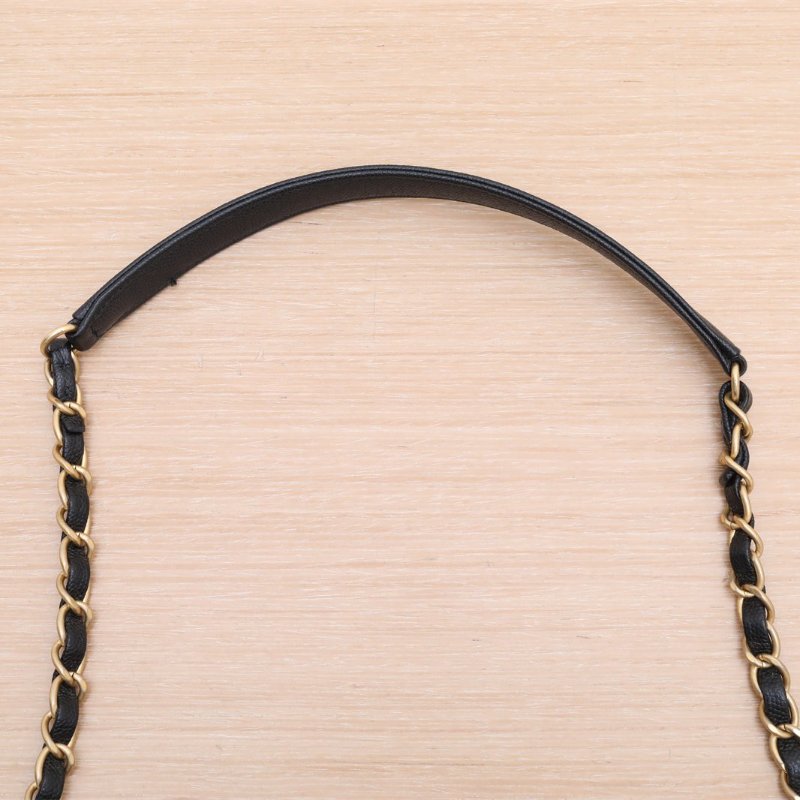 CHANEL CocoHandle中號29黑色蜥蜴皮手柄荔枝牛皮26開金扣肩背包-2