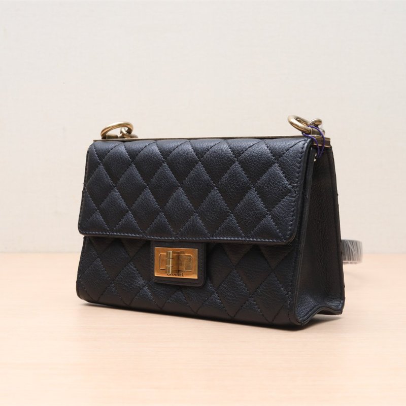 CHANEL 2.55扣trendy單肩包黑色羊皮17開金扣肩背包-4