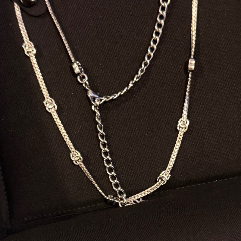 全新正品CHANEL 銀色7花 logo項鏈-3