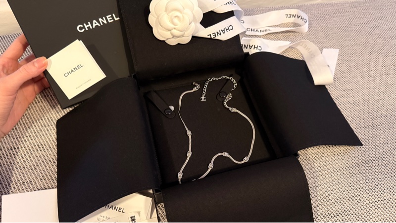 全新正品CHANEL 銀色7花 logo項鏈-9