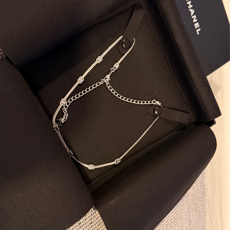全新正品CHANEL 銀色7花 logo項鏈-10