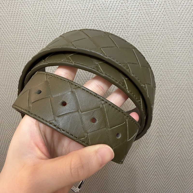 BV 軍綠色牛皮銀釦編織皮帶-5