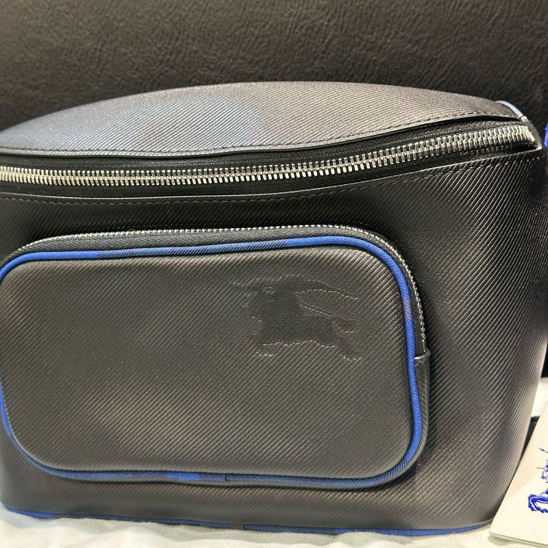 💎Han's house精品服飾💎burberry 戰馬 騎士 小牛皮 腰包 意大利製 現貨 原價47000-3