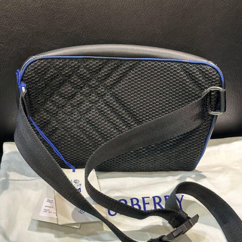 💎Han's house精品服飾💎burberry 戰馬 騎士 小牛皮 腰包 意大利製 現貨 原價47000-4