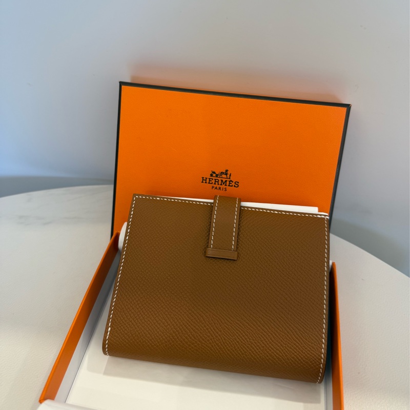 (全新）hermes愛馬仕 缺貨款Bearn雙折短夾epsom皮金棕金扣-1