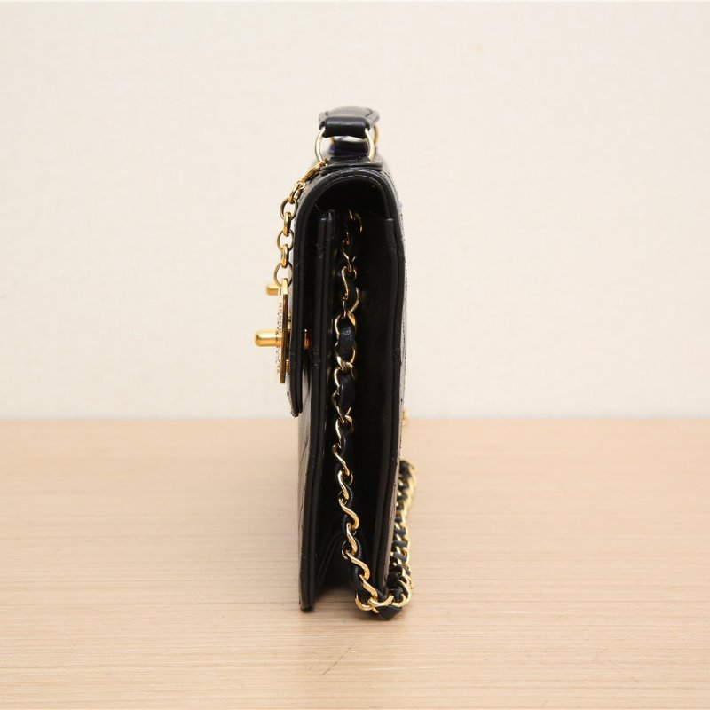 CHANEL 中古黑金羊銘牌公事包黑色1開肩背包-2