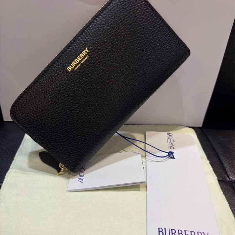 💎Han's house精品服飾💎 Burberry 皮 格紋 拉鍊 長夾 81072641 現貨-0