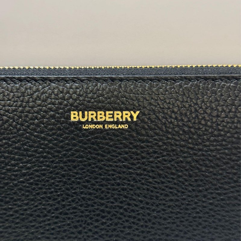 💎Han's house精品服飾💎 Burberry 皮 格紋 拉鍊 長夾 81072641 現貨-1