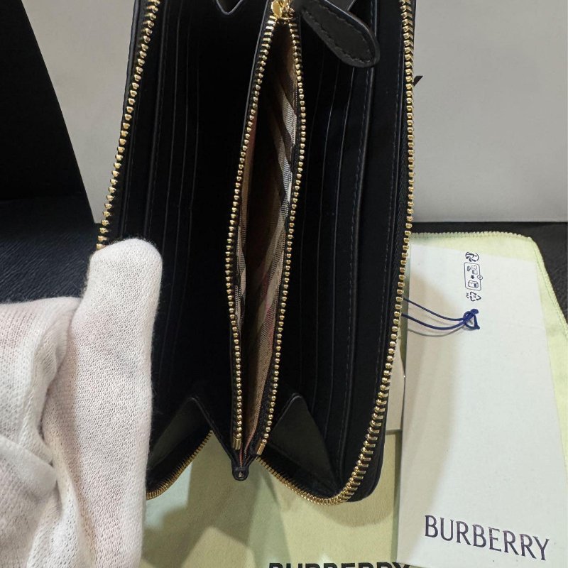 💎Han's house精品服飾💎 Burberry 皮 格紋 拉鍊 長夾 81072641 現貨-3