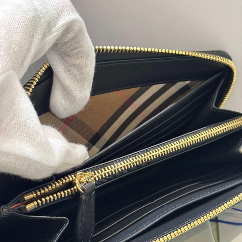 💎Han's house精品服飾💎 Burberry 皮 格紋 拉鍊 長夾 81072641 現貨-5