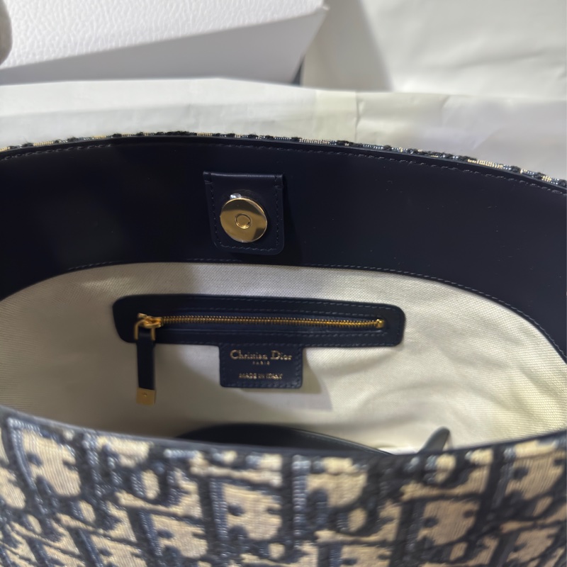 Dior最新款 Diorstar 小型水桶包 藍色緹花-19