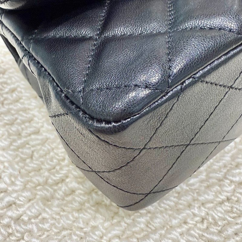 CHANEL - 黑色羊皮淡金釦20cm coco-7