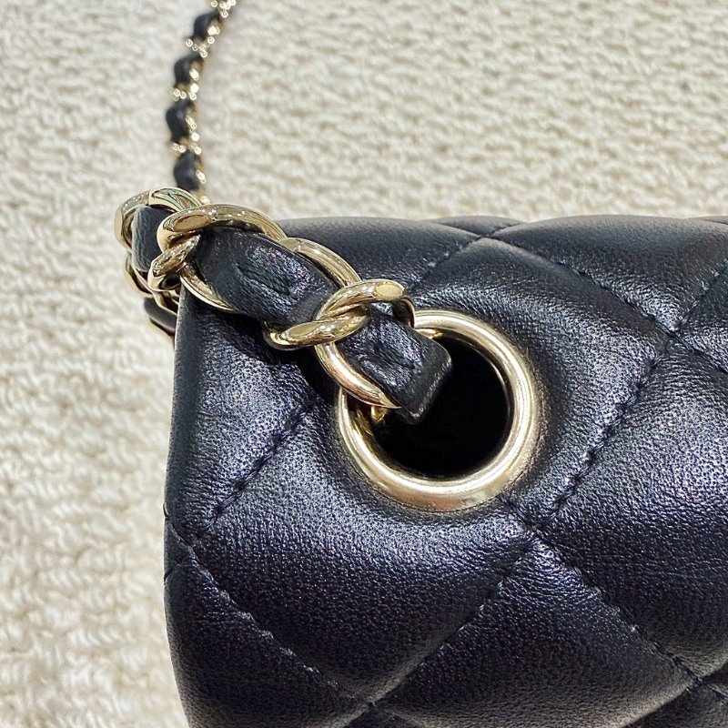 CHANEL - 黑色羊皮淡金釦20cm coco-14