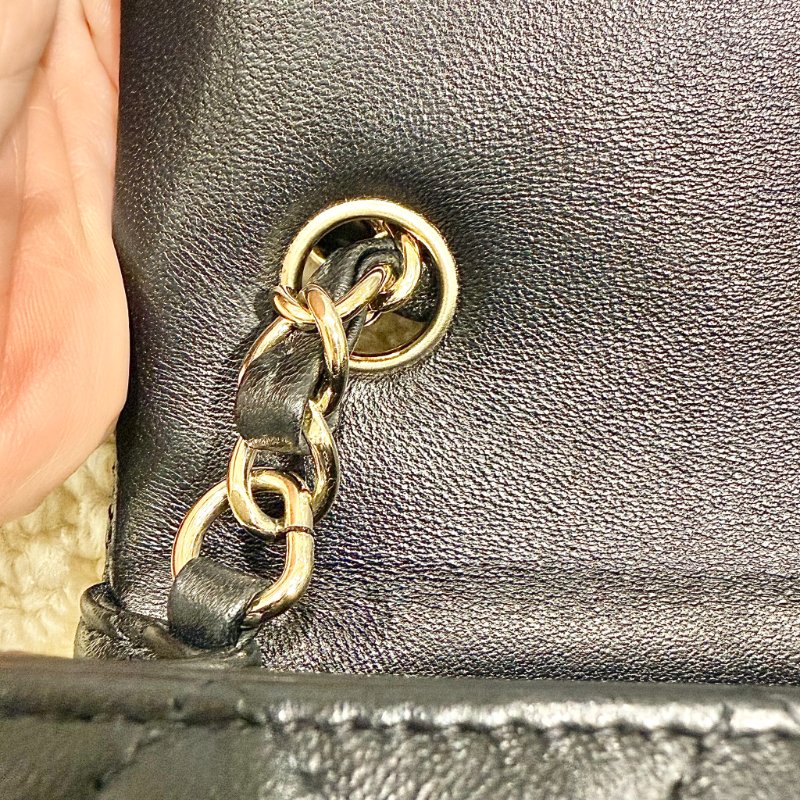 CHANEL - 黑色羊皮淡金釦20cm coco-19