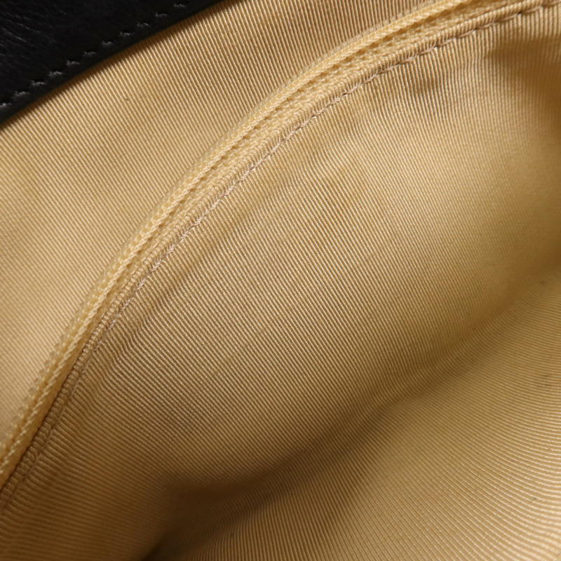 CHANEL 牛皮皮革Chain Shoulder金扣鏈帶肩背袋-15