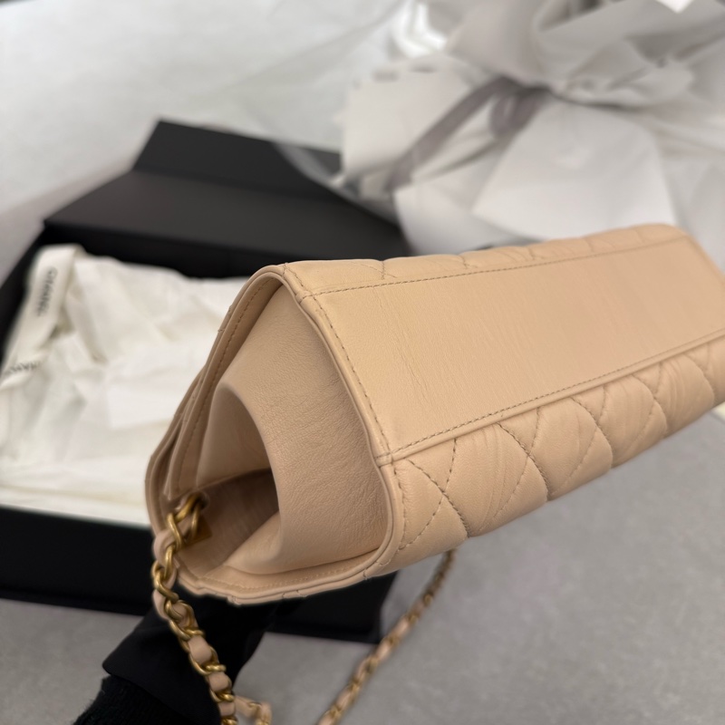 （極新美品全配）chanel香奈兒 小羊皮皺摺cocohandle flap 奶茶色-2