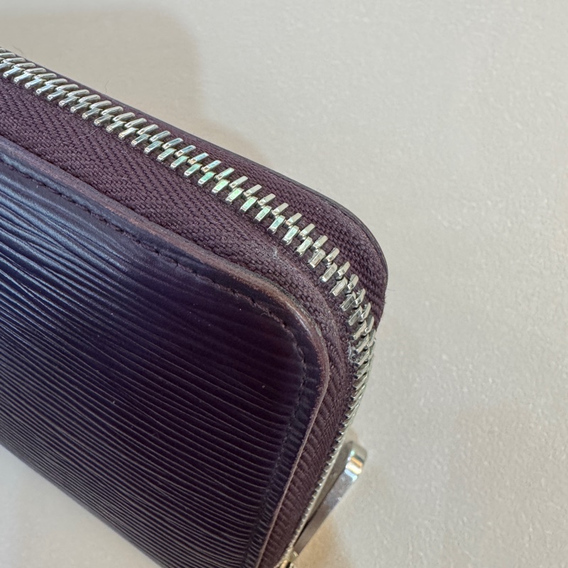 LV紫色EPI牛皮銀鍊ㄇ拉長夾M6007K-19