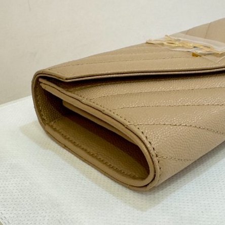 YSL奶茶金釦荔枝牛皮掀蓋長夾-2