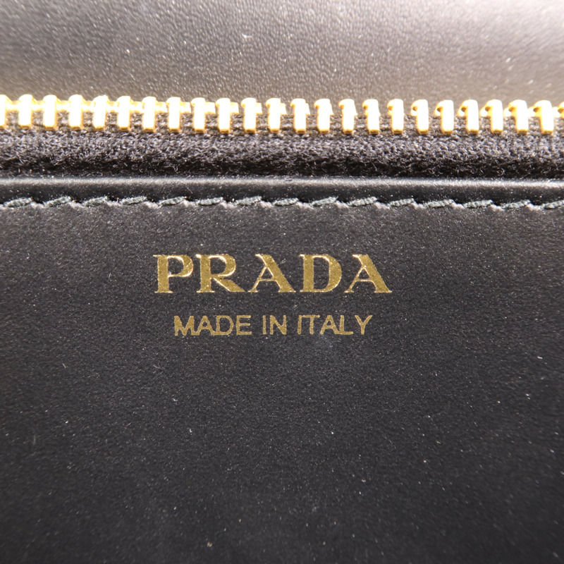 PRADA 漆皮皮革Long Wallet金扣長錢包-5