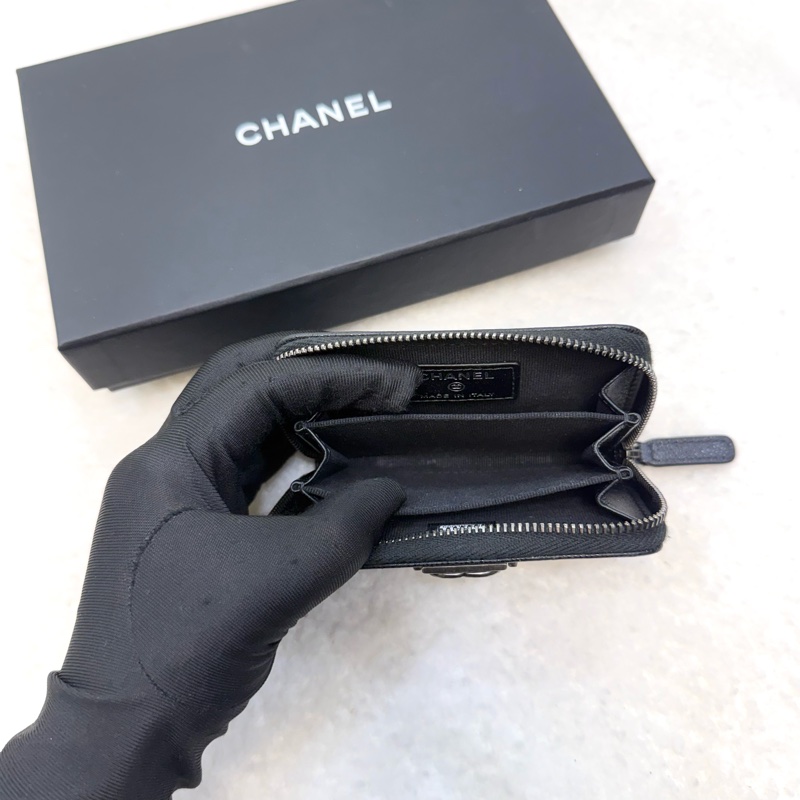 香奈兒CHANEL黑銀荔枝牛皮BOY拉鍊零錢包卡包A80602-5