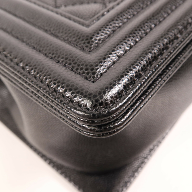 CHANEL 牛皮皮革Boy 25銀扣肩背袋-11