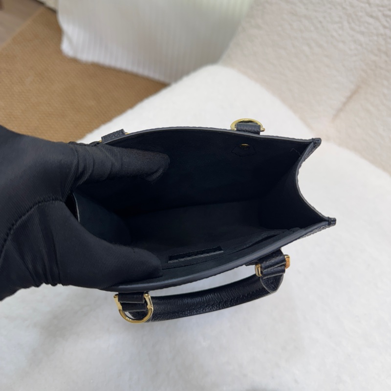 LV黑色牛皮壓紋MINI琴譜包M81417-6