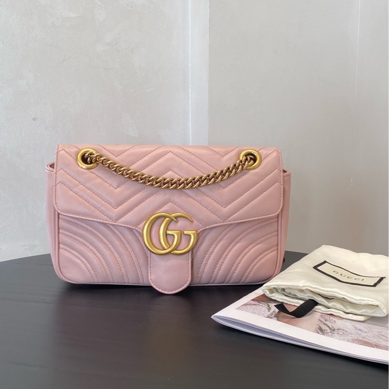 Gucci GG marmont26 櫻花粉 雙G金扣鏈條斜挎包 尺寸約26*15*9。-0