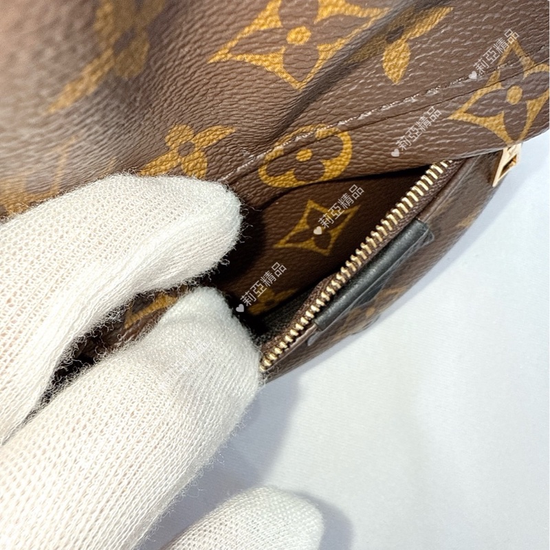 莉亞精品♡LV m44873 小書包 二手-16