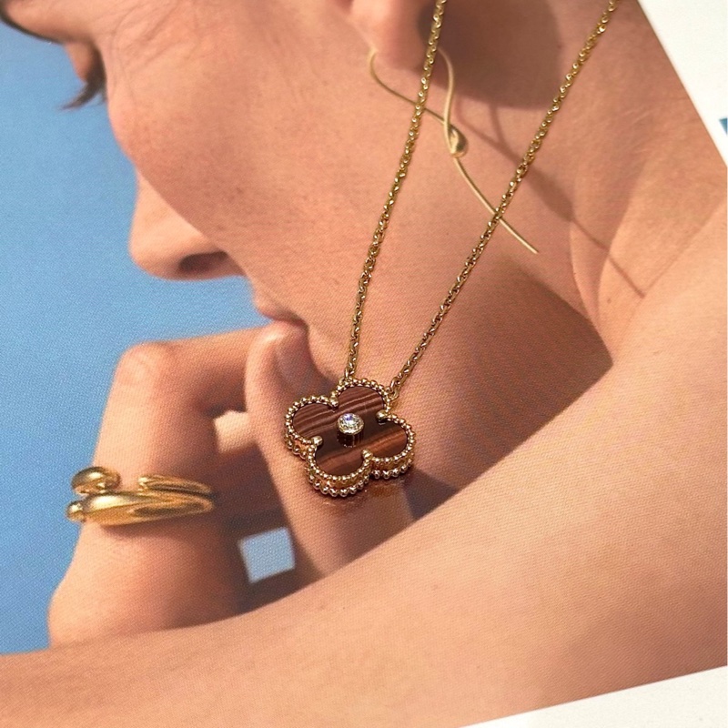 VCA 限量款玫瑰金帶鑽 牛眼石四葉草項鍊 暗紅色-4