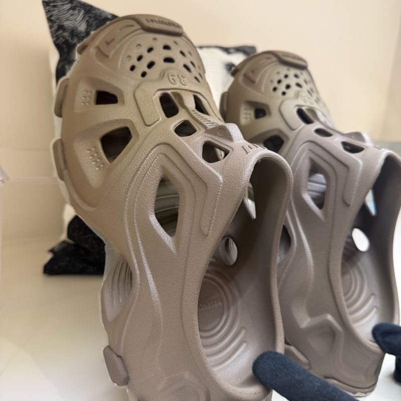 Balenciaga 咖色洞洞鞋 🤎🤎39/防塵袋-6