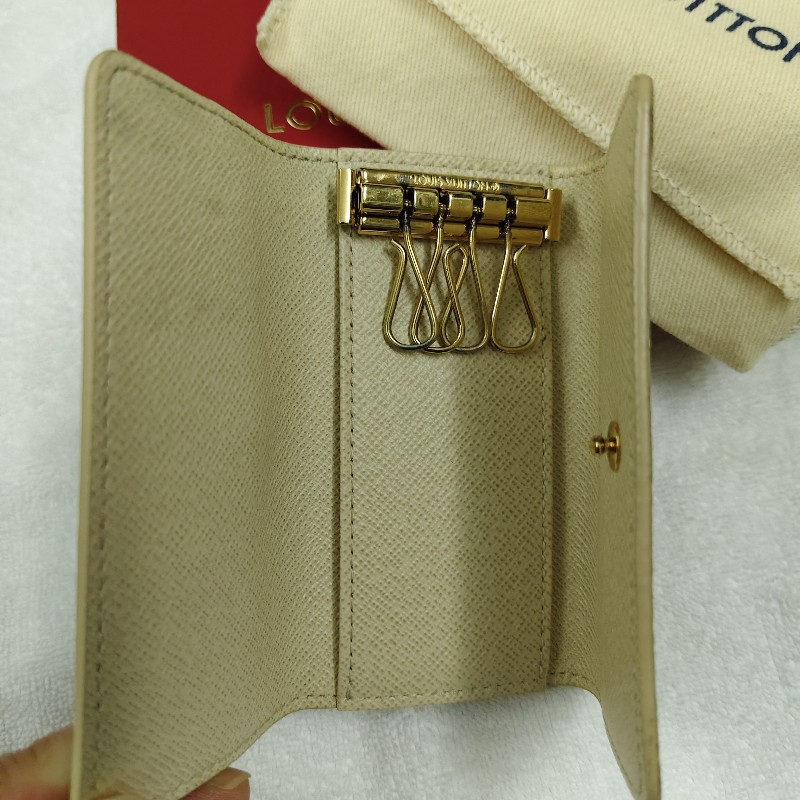 LOUIS VUITTON棋盤鑰匙包-四環-9