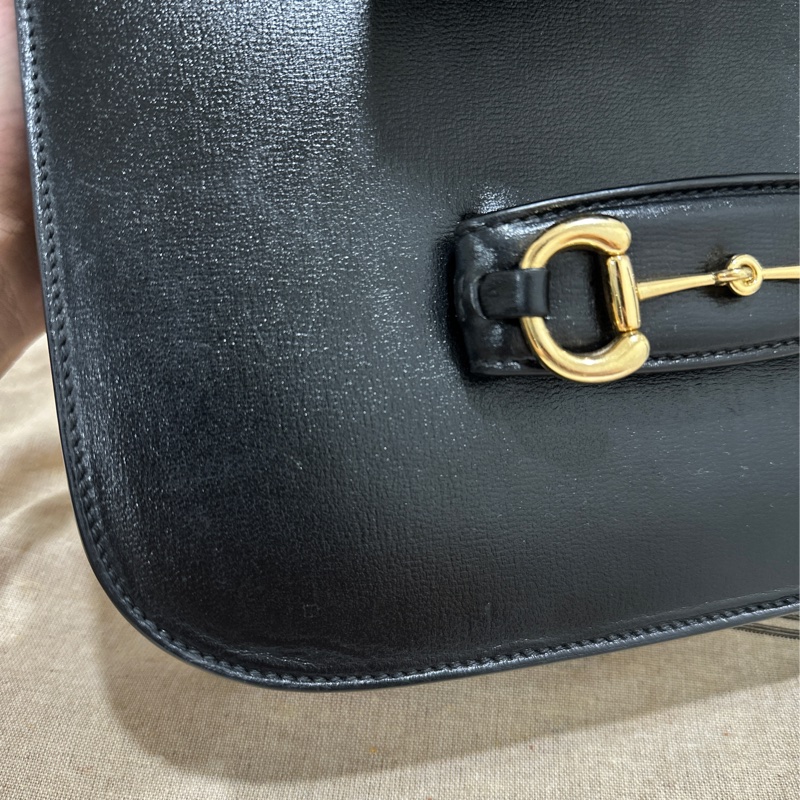 GUCCI Horsebit 1955金扣牛皮黑色肩背包-15