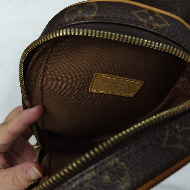 LOUIS VUITTON 傳統花色斜背腰包-5