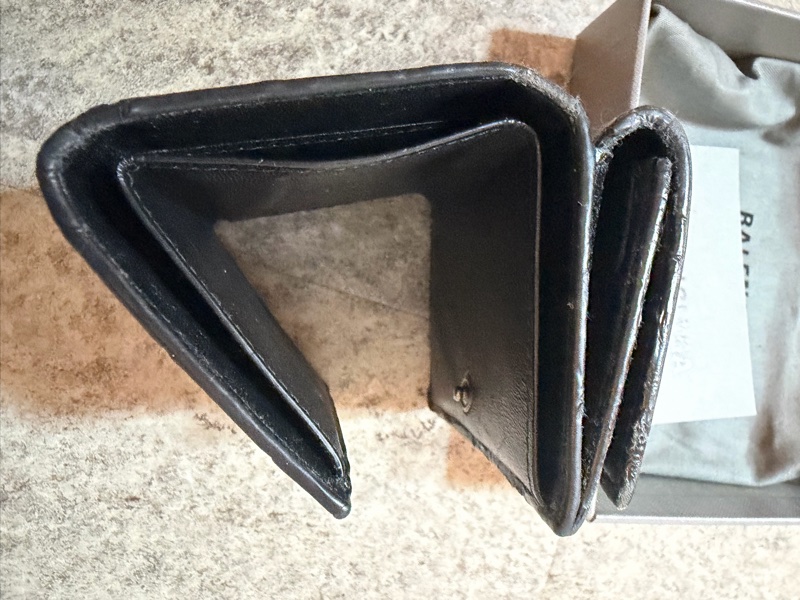 BALENCIAGA 鱷魚壓紋短夾-8