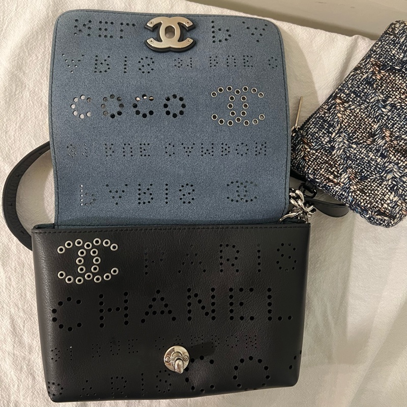 ෆ Chanel牛皮鏤空口蓋包🖤限定款🈶購證-23