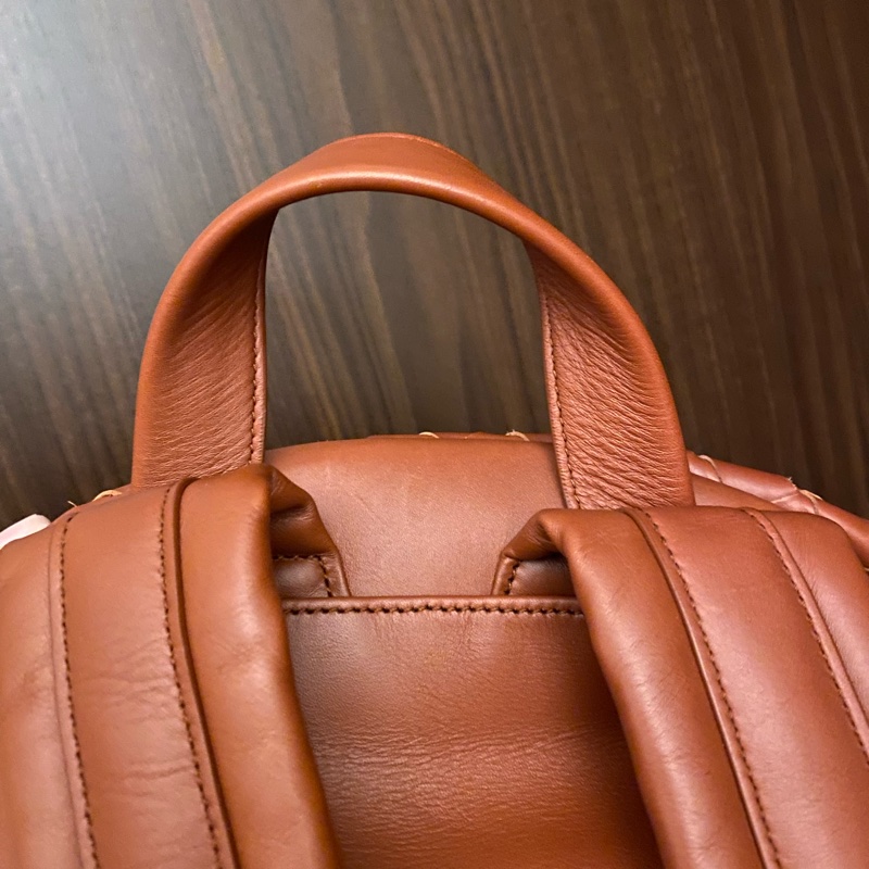 BOTTEGA VENETA 牛皮拉鍊後背包.磚紅 焦糖色-9