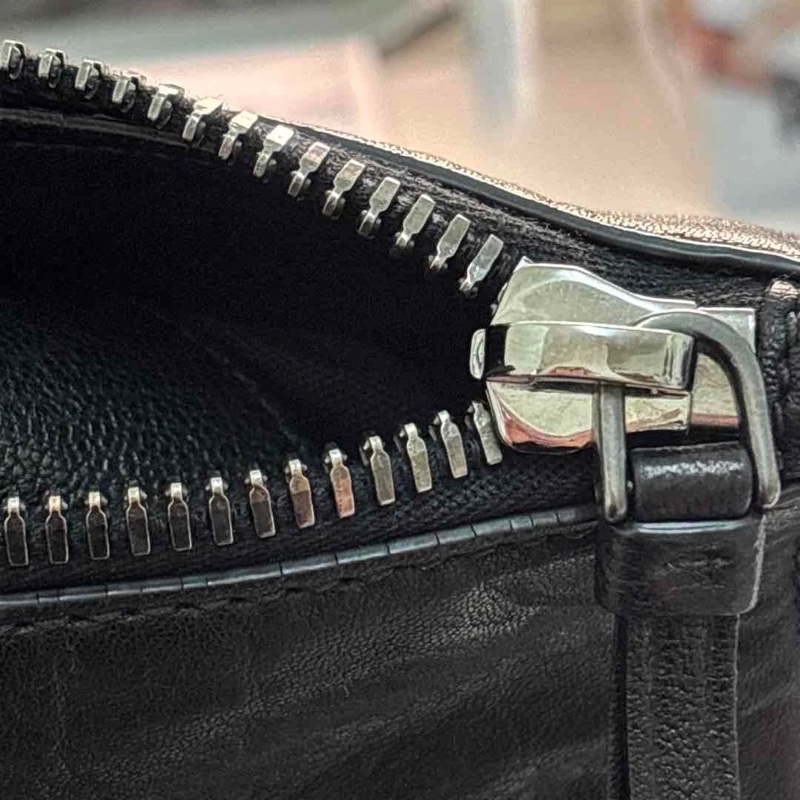 Miumiu黑銀飄帶機車包中號ᙏ̤̫ᙏ̤̫-8