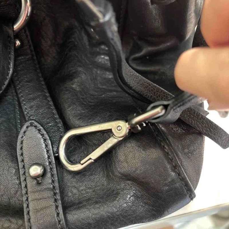 Miumiu黑銀飄帶機車包中號ᙏ̤̫ᙏ̤̫-9