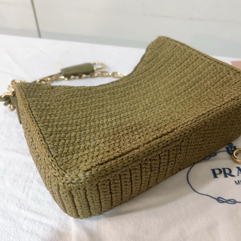 ෆ Prada 三合一草編hobo🔥明星愛用款-21