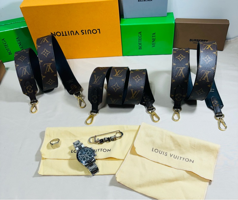 ‼️全台最甜近新美品 LV新款寬背帶/肩帶 Louis Vuitton 路易威登 雙面用-2