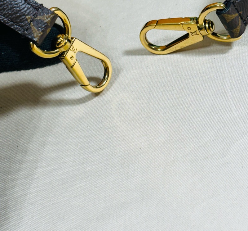 ‼️全台最甜近新美品 LV新款寬背帶/肩帶 Louis Vuitton 路易威登 雙面用-4