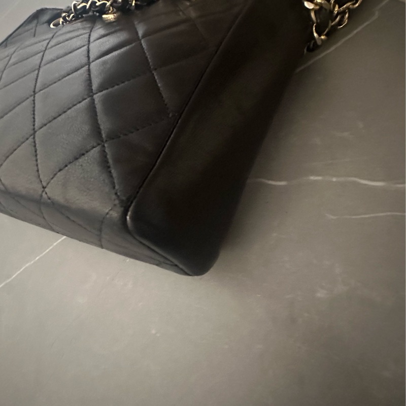 (MYMluxurybag) 小巧20.5cm Chanel 黒金 肩背袋  全皮 小有款-7