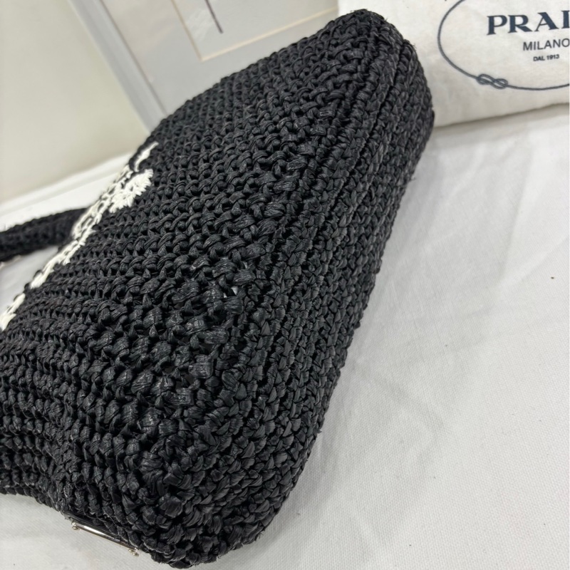 Prada 普拉達 黑色 拉菲草鏤空編織購物袋 閒置 沙灘包 手提包菜籃 三角標 ins博主人手一隻的爆款 耐看且實用-5