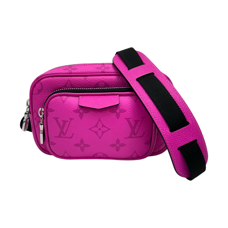 粉色 Taigarama 帆布 Outdoor Pouch 肩背包 M30781【LOUIS VUITTON LV 路易威登】 M30781-0