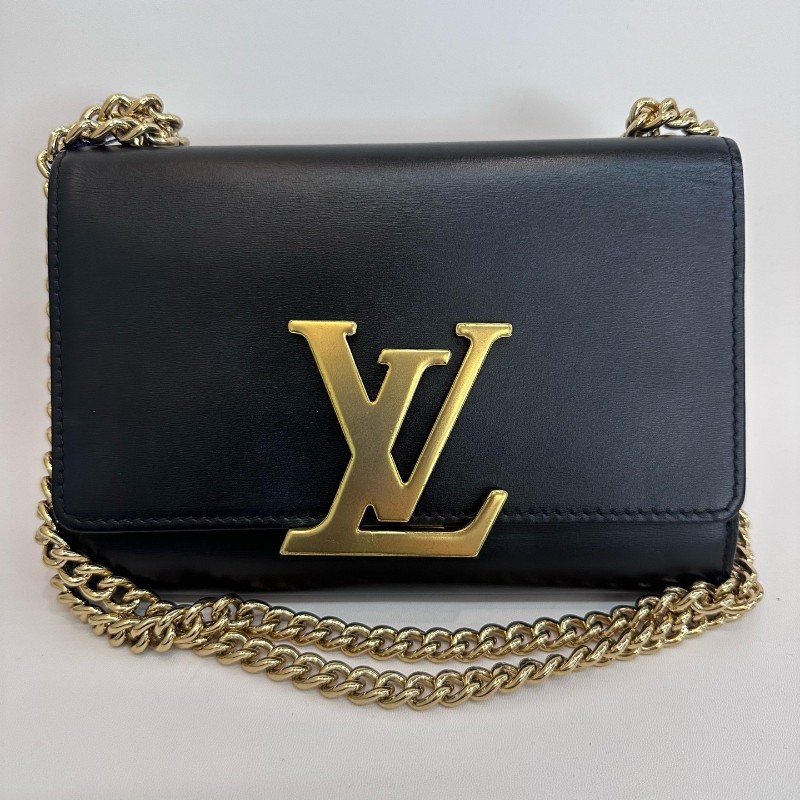 Louis Vuitton/路易威登全皮黑金大logo 肩背包斜背包 底長20.5cm。-0