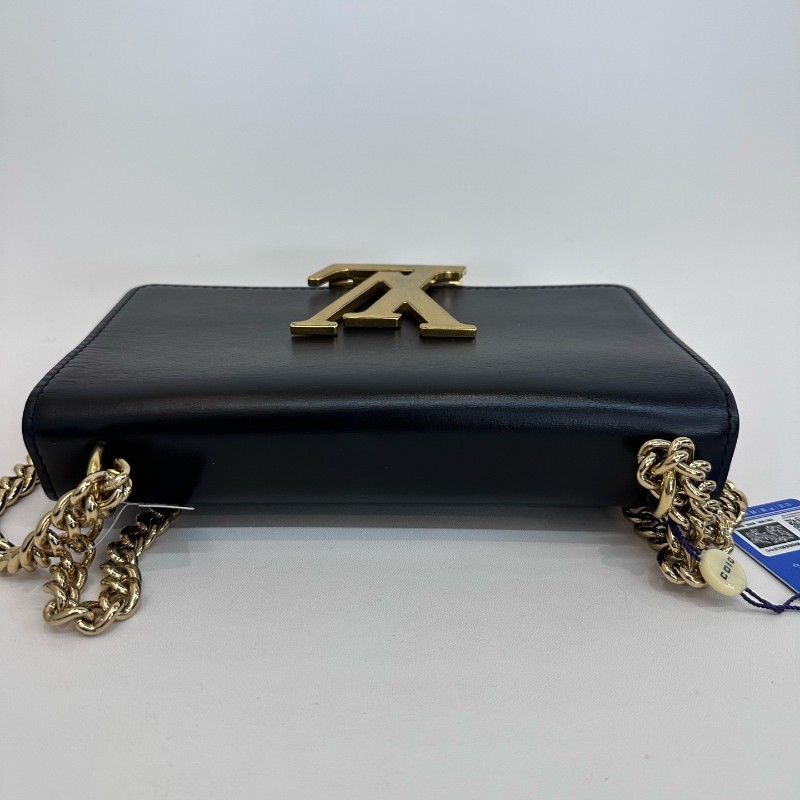 Louis Vuitton/路易威登全皮黑金大logo 肩背包斜背包 底長20.5cm。-5
