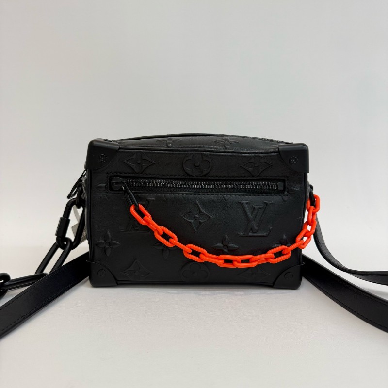 Louis Vuitton/路易威登黑色全皮老花浮雕橙色鏈條軟盒子 斜背包 晶片款-0
