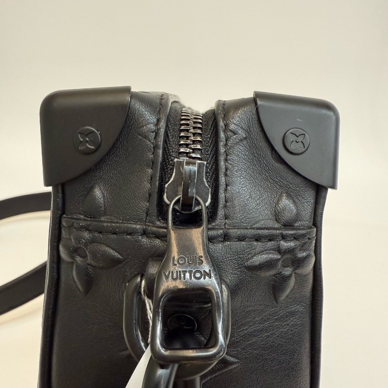 Louis Vuitton/路易威登黑色全皮老花浮雕橙色鏈條軟盒子 斜背包 晶片款-11